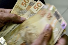 Salário mínimo de R$ 1.320 começou a valer 01 de janeiro