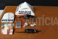 PM cumpre mandado de busca e apreensão em uma residência no bairro Bethânia e apreende revolver, dinheiro e materiais ilícitos em Itabira	