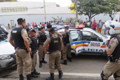 Dois adolescentes armados foram apreendidos no momento em que saiam de um assalto no bairro São Pedro 