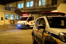 Jovem é socorrido ao pronto socorro com perfurações no pescoço sofridas no bairro Eldorado em Itabira