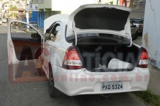 PM prende homem com Toyota Etios roubado com placas clonadas no bairro Juca Rosa em Itabira
