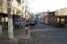 Mulher é presa após postar comentários caluniosos contra policias militares em redes sociais