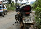 PM localiza motocicleta roubada no Distrito do Carmo na estrada de terra de acesso a rampa de voo livre no bairro Pedreira