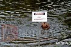 Homem é encontrado morto dentro de um lago em Alvinópolis