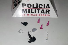 PM apreende drogas no Beco José Getúlio no bairro Eldorado em Itabira 