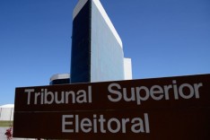 TSE decide que adiamento de eleições libera candidatura de ficha-suja