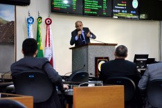 Paulo Soares usa tribuna da Câmara e lembra Dia do Minerador