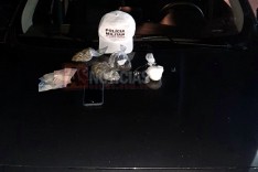 Rodoviários prendem homem com haxixe, maconha e cocaína na MG-129 em Itabira