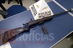 PM prende homem com rifle de repetição no bairro Lambari em Santa Maria de Itabira 
