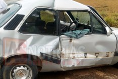 Uma forte colisão entre caminhão e Chevette deixou ocupantes sem ferimentos na MG-436 em Barão de Cocais