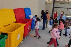 Escolas de São Gonçalo são equipadas com containers para armazenamento e separação do lixo