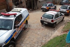 Jovem é baleado em frente sua residencia no bairro Jardim das Oliveiras em Itabira