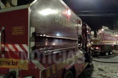 Capotaria fica completamente destruída em incêndio no bairro Major Lage em Itabira 