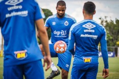 EM SEMANA DE JOGOS DECISIVOS, DEDÉ PREGA FOCO TOTAL NO DUELO CONTRA O HURACÁN