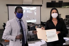 Vereador Júlio do Combem faz moção de aplausos à dona Margarida