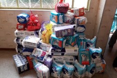 Agentes penitenciários arrecadam doações de fraudas para o asilo de Rio Piracicaba