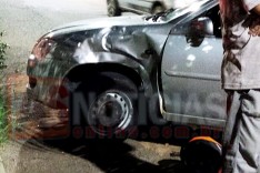 Piloto fica ferido depois de colidir motocicleta contra veiculo atravessado na Avenida das Rosas em Itabira