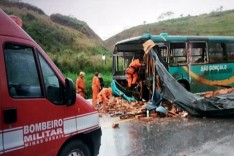 Motorista é socorrido depois de colisão frontal na BR-381 em São Gonçalo do Rio Abaixo