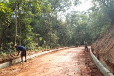 Prefeitura realiza pavimentação na localidade de Timirim