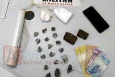 PM prende dois suspeitos buchas e tabletes de maconha na Rua da Chácara no Bela Vista