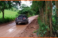 PCMG prende mulher que tentou matar vizinha em São João Evangelista
