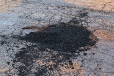 Estragos das chuvas – Prefeitura retoma operação tapa-buraco