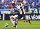 Cruzeiro e Flamengo empatam em jogo movimentado no Mineirão