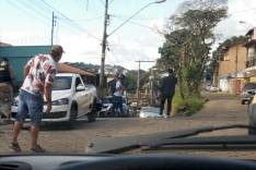 Bandidos armados em motocicleta roubam cerca de 25 mil reais de funcionários de frigorifico em Itabira                