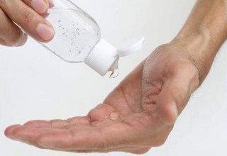 Na rede Ômega drogaria você encontra ÁLCOOL GEL 70% corra e garanta já o seu	