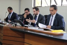 Câmara aprova fim de pensão para viúvas de ex-prefeitos