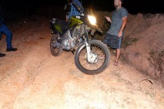 	PM e vitima de assalto agem rápido e localizam moto através de rastreador na localidade do Cutucum no Distrito do Carmo