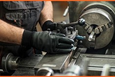 Escola técnica deverá indenizar aluna que se machucou