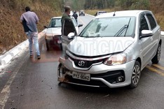Homem fica ferido depois de colidir carro contra estrutura de concreto na LMG-779 sentido Monlevade 