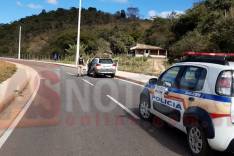 Mulher tem celular e todo dinheiro levado em plena luz do dia na Avenida Integração no Gabiroba em Itabira