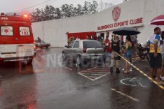 Homens são baleados dentro de Fiat Pálio no estacionamento externo do Valerio em Itabira