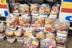 Voluntarismo: Base Comunitária da Policia Militar, amigos Vale e Defesa Civil fazem doações de alimentos e cobertores a necessitados em Itabira