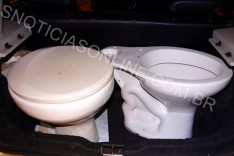 PM prende dois indivíduos quando furtavam vasos sanitários de uma empresa na Avenida Cristina Gazire