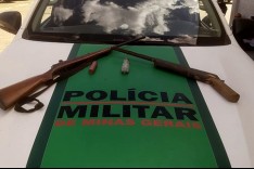 Policia de Meio Ambiente apreende armas e multa homem em R$8.000,00 por extração ilegal de minerais