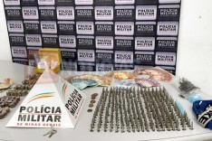 PM prende suspeitos por tráfico e apreende grande quantidade de drogas e dinheiro no bairro Machado em Itabira