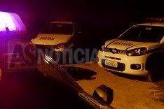 Bandidos armados assaltam clientes em bar no Centro de Santa Bárbara 