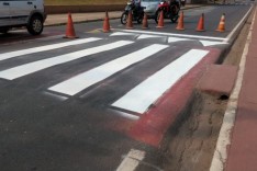 Segurança nas vias – Prefeitura revitaliza sinalizações de trânsito em vários pontos da cidade