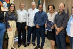 Prefeitura oficializa doação de terreno para radioterapia do HNSD