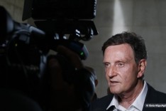 Prefeito do Rio, Marcelo Crivella, é encaminhado à polícia no Rio