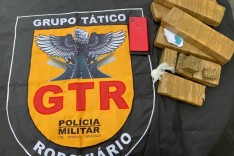 Rodoviários do GTR prende suspeito com barras de maconha em ônibus na MG-129 em Itabira