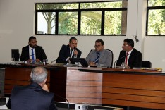 Plenário rejeita redução de vereadores a aprova empréstimo para prefeitura