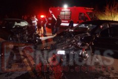 Duas pessoas ficaram feridas em uma colisão  frontal entre dois veículos na MG-434 em Bom Jesus do Amparo 