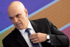 Moraes rejeita ação do PL contra urnas e multa coligação em R$ 22,9 mi