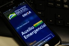Caixa paga hoje auxílio emergencial a nascidos em agosto