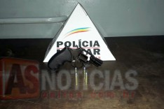 Jovem é preso em bar com revolver na cintura quando comemorava vitoria do Flamengo em Santa Bárbara 