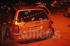 Tiros na chegada do Presidio deixa albergado ferido e veiculo crivado de balas e abandonado no bairro Santa Ruth